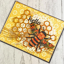 Charger l'image dans la galerie, Elizabeth Craft - Metal Die - Large Doilies. These dies are compatible with leading die cutting machines (sold separately). These dies are designed to cut through paper, cardstock, and other thin materials. Available at Embellish Away located in Bowmanville Ontario Canada. Example by brand ambassador.