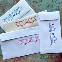 Cargar imagen en el visor de la galería, Gina K. Designs - Stamp & Die Set - Handmade Holidays. Handmade Holidays is a stamp & die set by Gina K Designs. This set is made of premium clear photopolymer and measures 6" X 8". Made in the USA. Available at Embellish Away located in Bowmanville Ontario Canada. Example by brand ambassador.