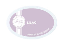 Load image into Gallery viewer, Catherine Pooler - Spa Collection - Apothecary Ink Pads. Take in the sites and smells of the Apothecary's shop. This family of muted Spa colors is inspired by flowers, herbs, plants and earthy elements. Available at Embellish Away located in Bowmanville Ontario Canada. Lilac