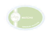 Load image into Gallery viewer, Catherine Pooler - Spa Collection - Apothecary Ink Pads. Take in the sites and smells of the Apothecary's shop. This family of muted Spa colors is inspired by flowers, herbs, plants and earthy elements. Available at Embellish Away located in Bowmanville Ontario Canada. Matcha