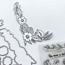 將圖片載入圖庫檢視器 Catherine Pooler - Stamp and Die Set - Corner Swag Floral. Add a beautiful flourish to your card with the Corner Swag Floral Stamp & Die Set. This set has two main corner stamps you can use alone or together to create a beautiful floral frame or swag. Available at Embellish Away located in Bowmanville Ontario Canada.