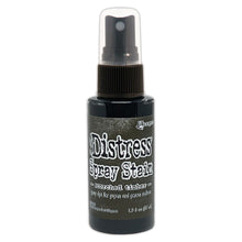 गैलरी व्यूवर में इमेज लोड करें, Tim Holtz Distress Spray Stain 1.9oz - Scorched Timber. Available at Embellish Away located in Bowmanville Ontario Canada.

