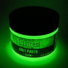 Charger l&#39;image dans la galerie, Tim Holtz - Distress Grit Paste - 3oz - Glow. Tim Holtz Distress Mixed Media Medium Grit Paste - Glow is a texture paste that glows in the dark when exposed to the sun or UV light. It adds a glow effect to spooky projects of all kinds. Available at Embellish Away located in Bowmanville Ontario Canada.
