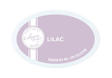Cargar imagen en el visor de la galería, Catherine Pooler - Spa Collection - Apothecary Ink Pads. Take in the sites and smells of the Apothecary&#39;s shop.  This family of muted Spa colors is inspired by flowers, herbs, plants and earthy elements. Available at Embellish Away located in Bowmanville Ontario Canada. Lilac
