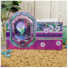 Cargar imagen en el visor de la galería, Hunkydory Crafts - Moonlit Moments Fabulous Finishes Luxury Topper Collection. Fabulous Finishes bring you a stunning purple foil unique to the Moonlit Moments Topper Collection. This purple foil is guaranteed to impress and make your projects stand out above the rest. Available at Embellish Away located in Bowmanville Ontario Canada.
