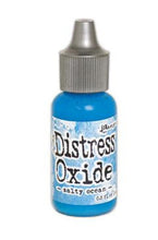 गैलरी व्यूवर में इमेज लोड करें, Tim Holtz-Ranger Distress Oxides Reinkers. This water-reactive dye and pigment ink fusion creates an oxidized effect when sprayed with water. Use to re-ink Distress Oxide Ink Pads (sold separately). Available at Embellish Away located in Bowmanville Ontario Canada. Salty Ocean
