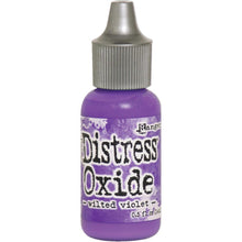 गैलरी व्यूवर में इमेज लोड करें, Tim Holtz-Ranger Distress Oxides Reinkers. This water-reactive dye and pigment ink fusion creates an oxidized effect when sprayed with water. Use to re-ink Distress Oxide Ink Pads (sold separately). Available at Embellish Away located in Bowmanville Ontario Canada. Wilted Violet
