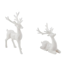 Cargar imagen en el visor de la galería, Tim Holtz - Idea-Ology - Salvaged Deer - 2/Pkg. Three-dimensional, miniature, and oh so cute. These Tim Holtz Salvaged Deer are resin figurines that can be altered with paints, inks or glitter and added to any decor piece, alter art project or handmade gift. Available at Embellish Away located in Bowmanville Ontario Canada.

