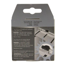 Cargar imagen en el visor de la galería, Tim Holtz - Rotary Media Trimmer - Spare Blade Carriage. The Replacement Blade Carriage for the Tim Holtz® Rotary Media Trimmer, the perfect solution for quick and easy blade replacement during your crafting projects. Available at Embellish Away located in Bowmanville Ontario Canada.
